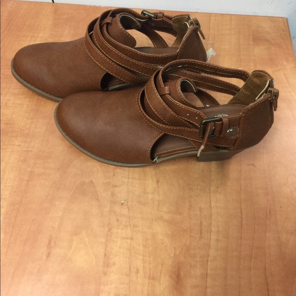 Time and Tru Girls Simple Thong Sandal - Picture 3 of 7